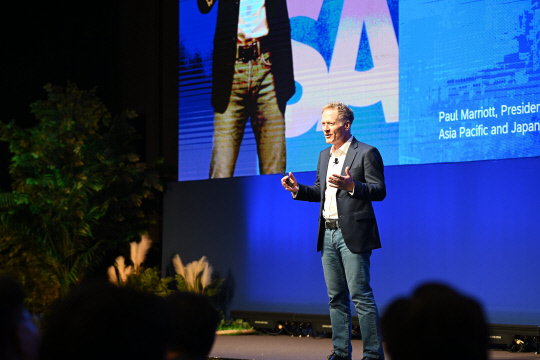 폴 매리엇 SAP APJ 회장이 4일 열린 연례행사 'SAP 나우 서울 2023' 행사에서 기조연설하고 있다. SAP 제공